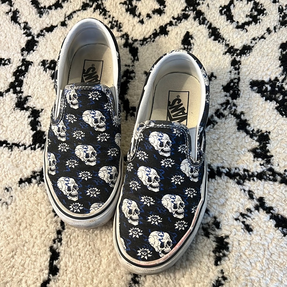 Skeleton Vans